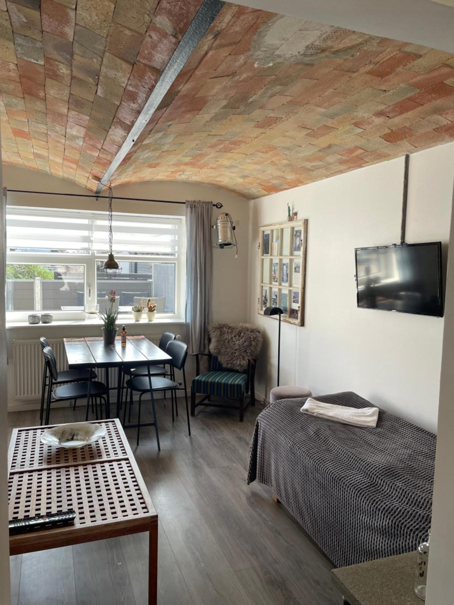 Motel Hune Apartments Блокхус Экстерьер фото